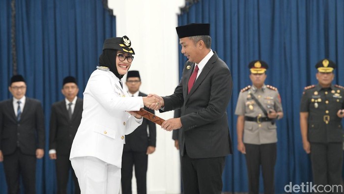 Eti Herawati dilantik jadi Wali Kota Cirebon