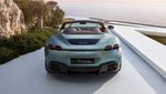Tampang Ferrari Roma Spider, Mobil Soft Top Buas yang Baru Meluncur di RI