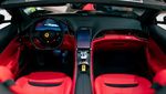 Tampang Ferrari Roma Spider, Mobil Soft Top Buas yang Baru Meluncur di RI