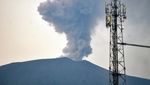 Foto-foto Terkini Gunung Marapi yang Masih Erupsi