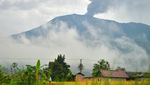 Foto-foto Terkini Gunung Marapi yang Masih Erupsi