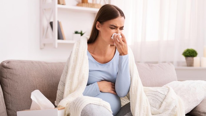 Ilustrasi Ibu Hamil Sakit