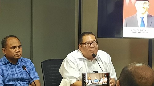 Juru bicara Tim Nasional Pemenangan Anies-Cak Imin (Timnas AMIN) Indra Charismiadji di Jalan Brawijaya X, Jakarta Selatan, Rabu (6/12/2023).