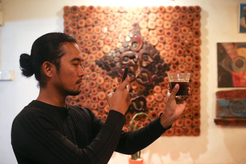 Kafe Sepertiga Malam