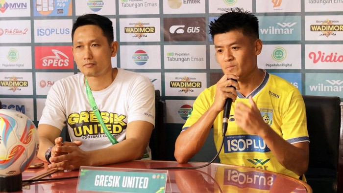 Karteker Gresik United Agus Indra Kurniawan