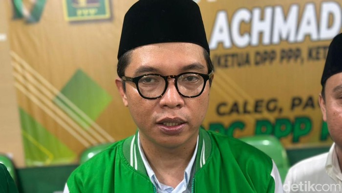 Ketua DPP PPP Achmad Baidowi di Surabaya.