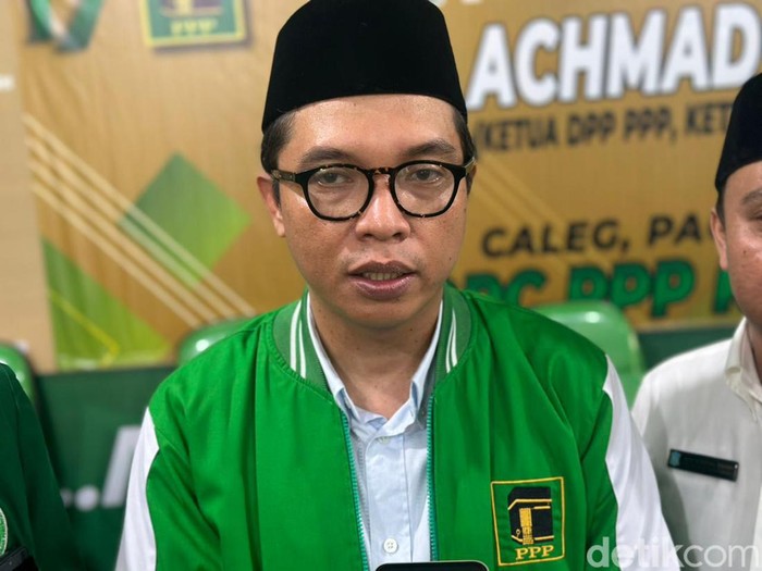 Ketua DPP PPP Achmad Baidowi di Surabaya.