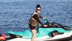 6 Potret Lisa Oktaviani Main Jetski