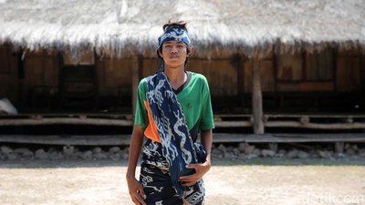 Melawat Budaya Sumba di Kampung Adat Padatita