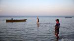 Menikmati Indahnya Pantai Walakiri NTT