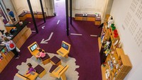 Sekilas mirip perpustakaan, orang tua bisa tenang membiarkan anak-anaknya bermain di ruangan ini. Pengetahuan tentang kuliner dihadirkan untuk anak-anak baik secara digital maupun textbook. Foto: dok. Alimentarium