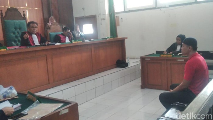 Oknum Bhabinkamtibmas jalani sidang atas kasus dugaan penipuan terhadap perwira polisi di OKI.