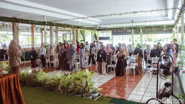UMKM di Kabupaten Pangkajene dan Kepulauan mendapatkan pelatihan go digital bertajuk Digital Entrepreneurship Academy. Acara ini hasil kerja sama antara BBPSDMP Kominfo Makassar, Bakti Kominfo, Bea Cukai Makassar, dan Pemda Kabupaten Pangkep.