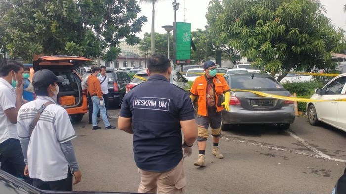 Penemuan mayat dalam mobil di Stasiun Bandung