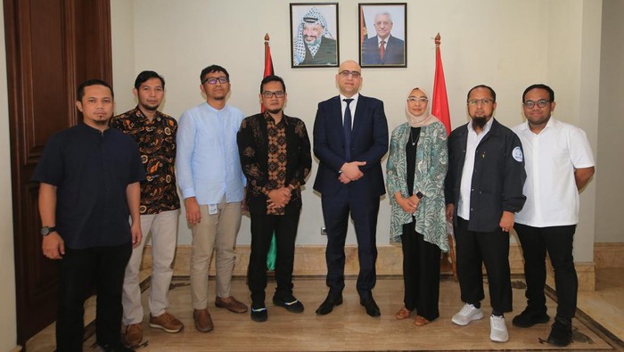 Penyerahan Donasi Kemanusiaan untuk Palestina melalui Kedutaan Besar Palestina