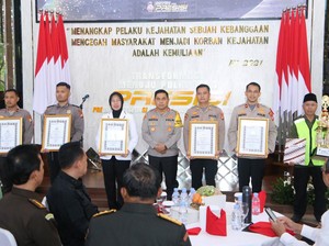Poskamling Binaan Polsek Mampang Raih Juara 1 di HUT ke-74 Polda Metro