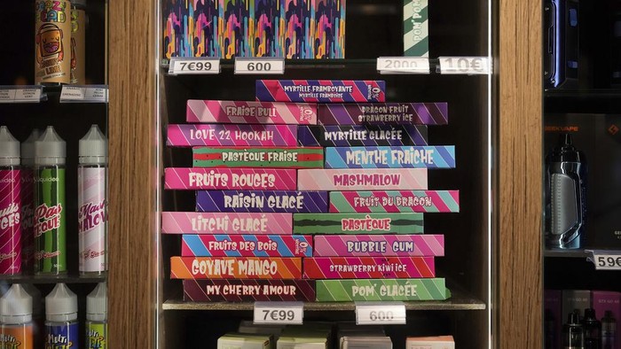 Disposable electronic flavored cigarette devices are displayed for sale at a tobacco shop in Fontainebleau, south of Paris, France, Monday, Dec. 4, 2023. The National Assembly in France is preparing for a pivotal vote on Monday night on a bill to ban single-use, disposable electronic cigarettes, commonly known as 