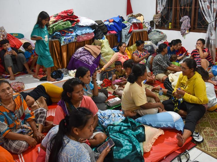 Ratusan Warga Mengungsi Imbas Tanah Longsor di Humbahas