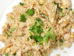 Resep Nasi Goreng Ayam dan Telur yang Gurih Mantap dan Praktis Dibuat