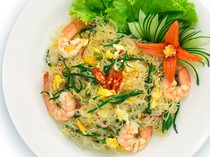 Menu Harian Ramadan 14: Sederhana Lezat! Suun Goreng Udang dan Sup Kimlo Komplet