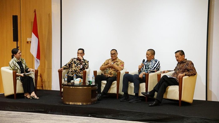 Sinergi Berantas Korupsi untuk Indonesia Maju Seminar dengan tema “Sinergi Berantas Korupsi Untuk Indonesia Maju” digelar di Jakarta. Seminar dalam rangka memperingati Hari Anti Korupsi sedunia (Hakordia).