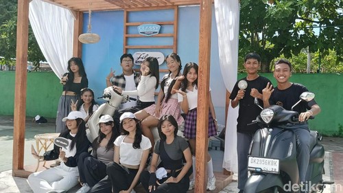 Siswa-siswi SMAN 5 Denpasar tampak antusias mengikuti roadshow Classy Yamaha Youth Festival, Rabu (6/12/2023). (Ni Made Lastri Karsiani Putri/detikBali)