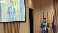 Dewan Pakar TKN Prabowo Gibran Bidang Ekonomi Syariah Rezza Artha menjadi pembicara pada Indonesia Sharia Economic Outlook 2024 yang digelar oleh Pusat Ekonomi dan Bisnis Syariah FEB UI di Auditorium FEB UI, Depok Jawa Barat, Selasa (5/12/23).