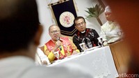 Mereka menggelar jumpa pers dan pernyataan sikap di Ruang Mikael, Gereja Katedral Jakarta, Rabu (6/12/2023).  