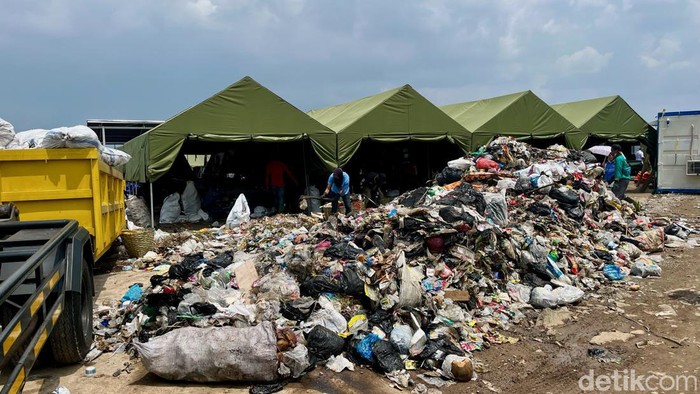 TPST Gedebage mulai beroperasi, ditargetkan bakal selesaikan 60 ton sampah kota Bandung.