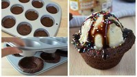 Kalau ingin menyajikan brownies yang berbeda, kamu bisa mengikuti teknik memanggang satu ini. Gunakan cetakan lain dan letakkan di bagian atas adonan. Ketika dipanggang, adonan akan meluber dan membentuk mangkuk. Foto: boredpanda