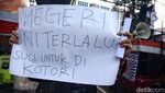 Unjuk Rasa Tuntut KPU Bekerja Profesional dan Jurdil