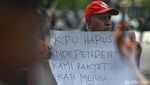 Unjuk Rasa Tuntut KPU Bekerja Profesional dan Jurdil