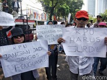 Unjuk Rasa Tuntut KPU Bekerja Profesional dan Jurdil