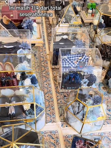 Video ratusan santri membawa seserahan viral di TikTok