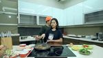 Ziva Magnolya Hobi Mukbang hingga  Masak Seblak dan Mie Instan