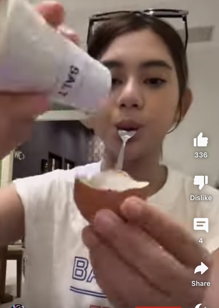 Ziva Magnolya Hobi Mukbang hingga Cobain Masak Seblak