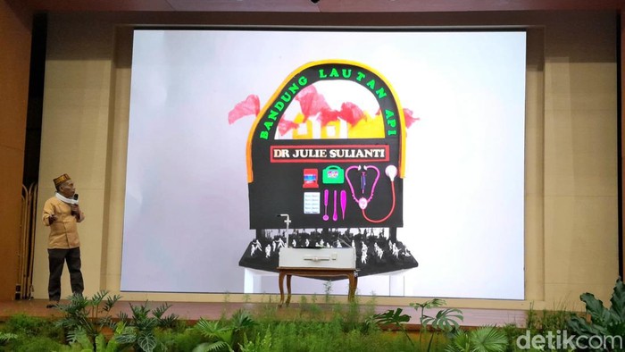 Agus Pmtoh akan pajang karya instalasi tokoh dokter Indonesia di museum barunya.