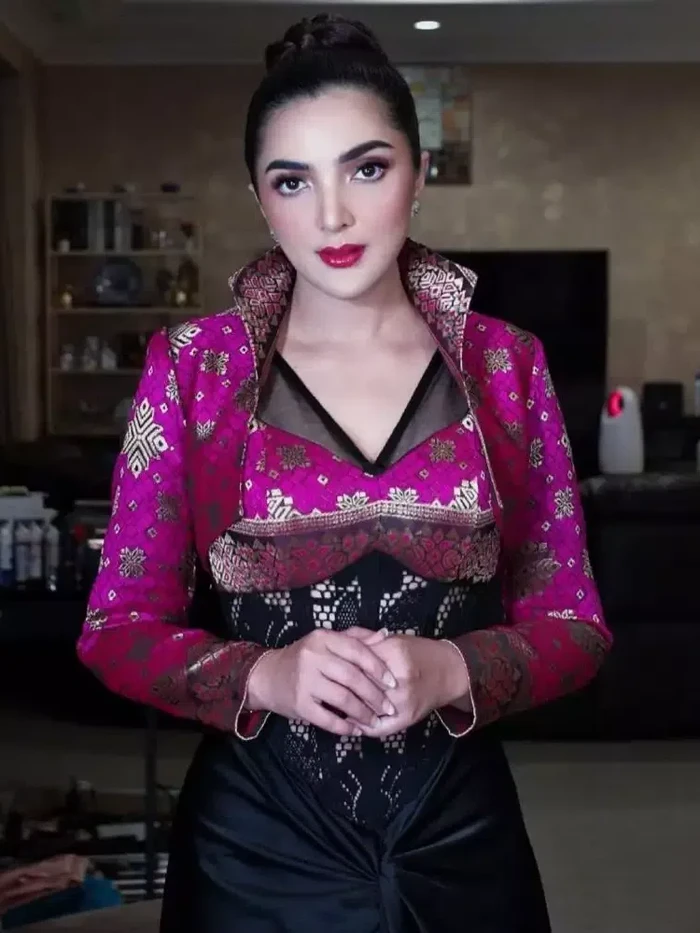 Gaya kondangan Ashanty