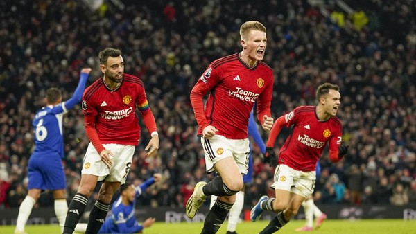 Brace McTominay Bawa MU Kalahkan Chelsea di Old Trafford