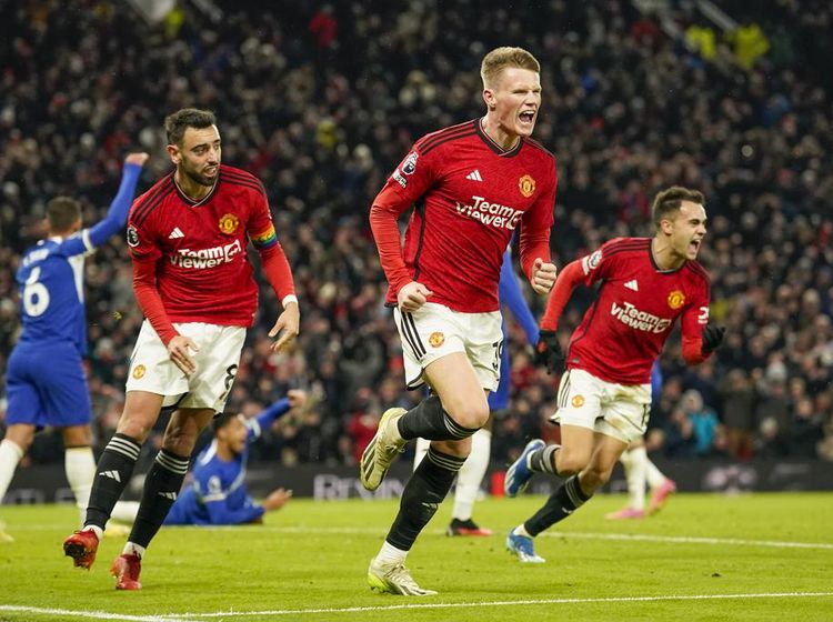 Brace McTominay Bawa MU Kalahkan Chelsea di Old Trafford
