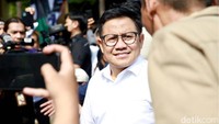 Cawapres Muhaimin Iskandar menghadiri launching 1 Juta Jubir Desa AMIN di Aula Pandansari, Taman Wiladarika, Cibubur, Jakarta, Kamis (7/12/2023).