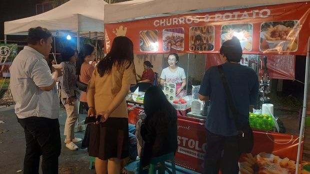 Curi Resep dari YouTube, Wanita Ini Jual Churros Beromzet Belasan Juta