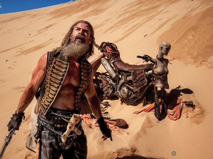 Cuplikan adegan dalam film Furiousa: A Mad Max Saga (2024).