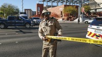 Polisi merespons dalam beberapa menit terhadap laporan adanya penembak aktif pada pukul 11:45 (19.45 GMT), kata Sheriff Las Vegas Kevin McMahill pada konferensi pers. AP/Madeline Carter