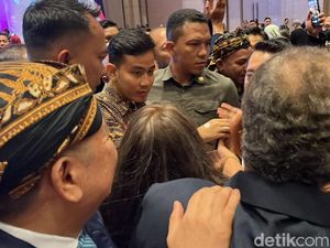 Ada Teriakan Satu Putaran Saat Gibran Buka Rakernas Peradi di Solo