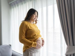 Cara Mengatasi Jerawat Saat Hamil yang Aman dan Tepat