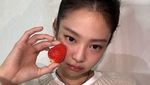 Jennie BLACKPINK Seru Kulineran, Ini Momennya Saat Ngopi dan Makan Burger
