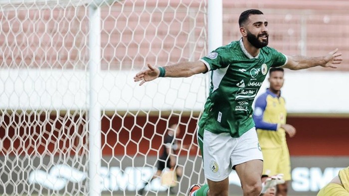 Jihad Ayoub saat laga PSS Sleman vs Barito Putera di Stadion Maguwoharjo, Sleman, Minggu (26/11/2023).