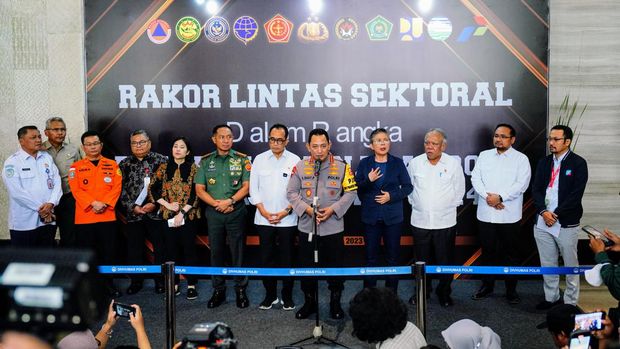 Kapolri memerintahkan kapolda hingga kapolres dan jajaran untuk mengantisipasi potensi gangguan kamtibmas saat libur Natal dan tahun baru hingga Pemilu 2024. (dok Istimewa)