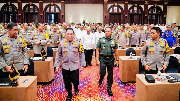 Kapolri memerintahkan kapolda hingga kapolres dan jajaran untuk mengantisipasi potensi gangguan kamtibmas saat libur Natal dan tahun baru hingga Pemilu 2024. (dok Istimewa)